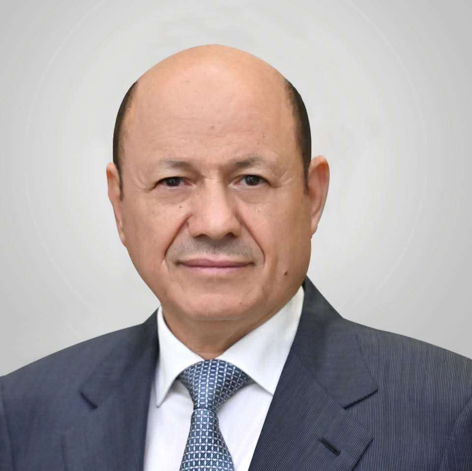 القائد الأعلى يحيي انتصارات القوات المسلحة ويؤكد التزام الدولة بتحرير كامل أراضيها ودحر المليشيات
