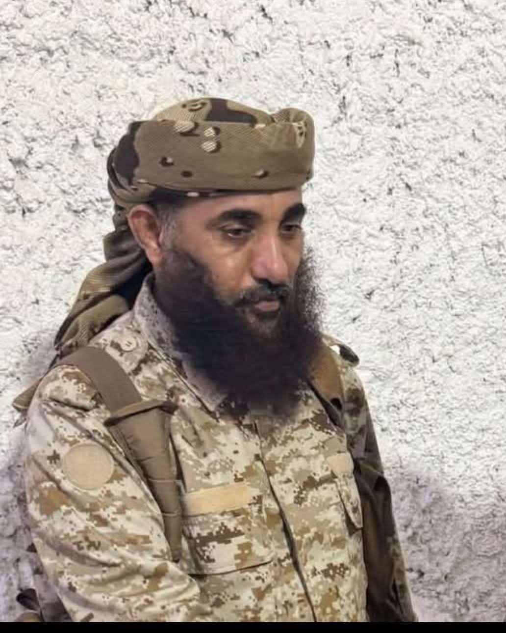 الكشف عن القيادي الذي يقوم بإعادة ترتيب صفوف قوات الشرعية