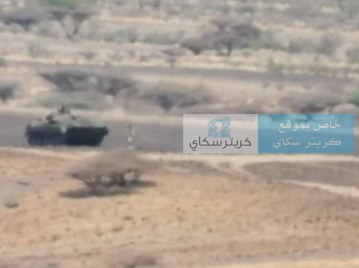 قوات العمالقة تدمر آلية حو ثية في باب المندب