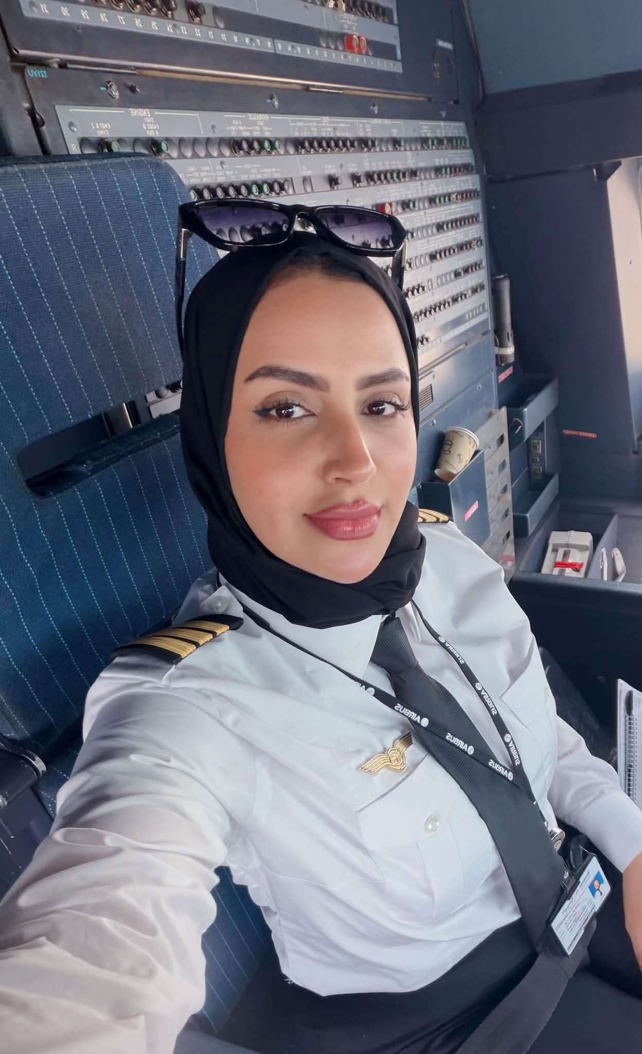بعد 16 عامًا من الانتظار.. عفراء محبوب تعود للطيران وتستأنف حلمها في سماء عدن