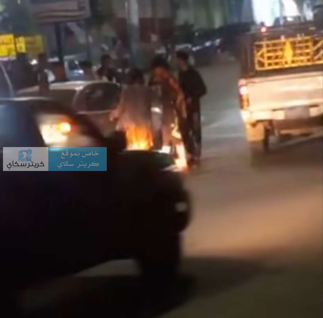 حادث مروري.. سيارة أجرة تصدم مواطنًا بطريقة مروعة
