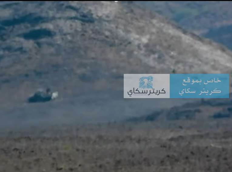 عاجل: قوات العمالقة تدمر 5 مركبات حو ثية قرب باب المندب