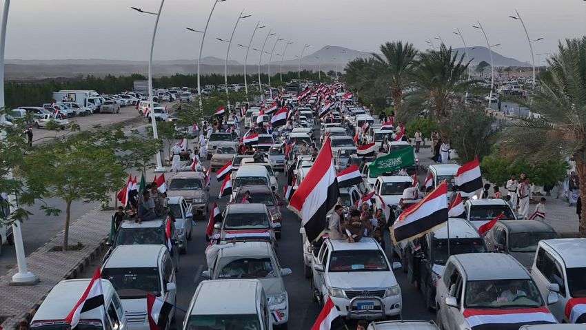 موكب سبتمبري جماهيري يجوب شوارع مأرب احتفاءً بالعيد الوطني الـ64 لثورة 26 سبتمبر المجيدة