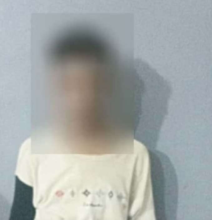ضبط شاب في عدن بتهمة قتل قريبه طعنًا بسبب خلافات أسرية