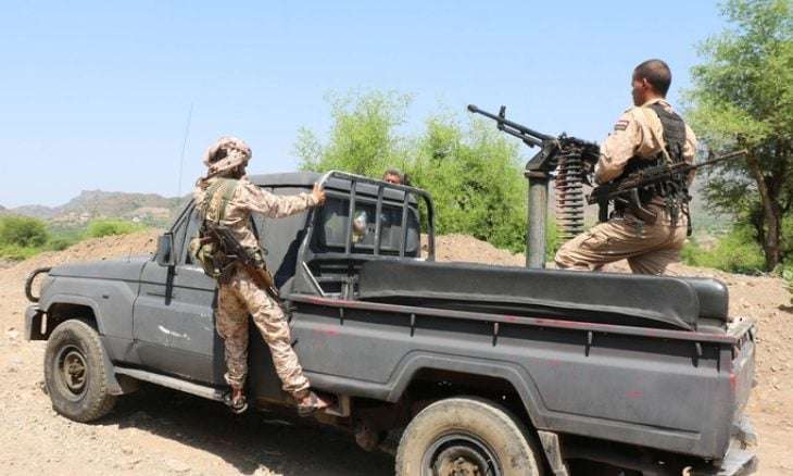 مصدر يوضح حقيقة منع الذخيرة عن جبهات تعز