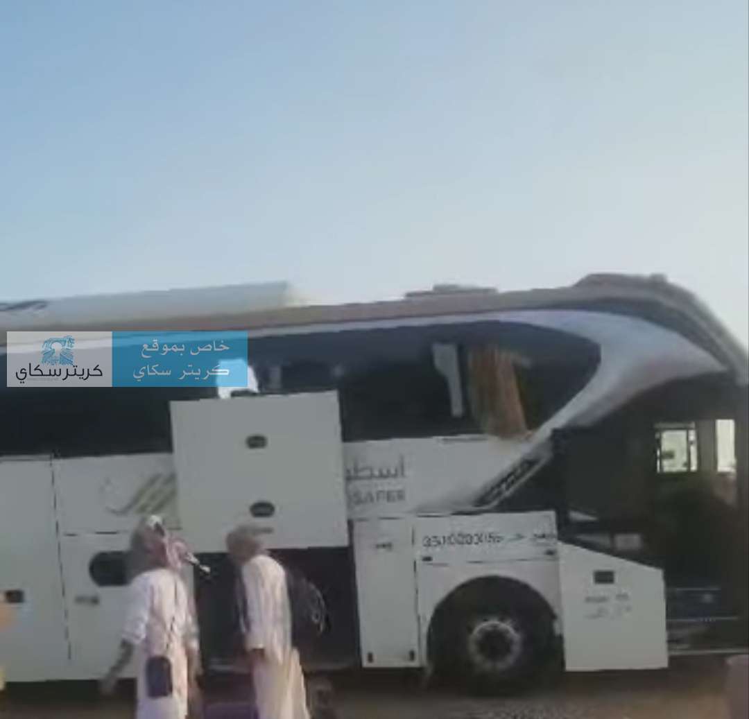 كارثة كادت تقع.. حريق يفاجئ ركاب حافلة متجهة إلى السعودية