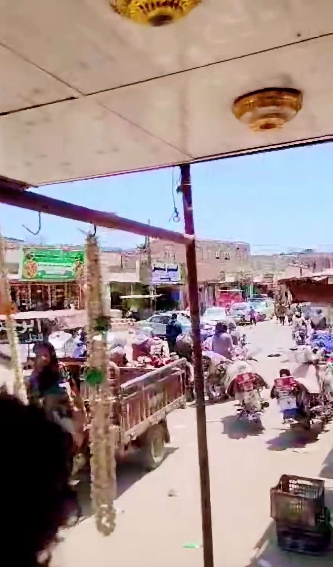 اشتباك مسلح داخل سوق لودر يثير الذعر بين المواطنين ويجبر المارة على الفرار