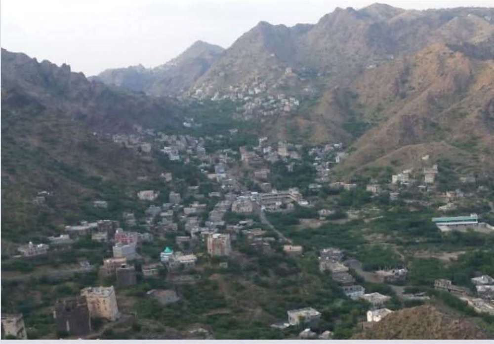 إصابة امرأتين وثلاثة أطفال بقصف حوثي استهدف منزلاً غرب تعز