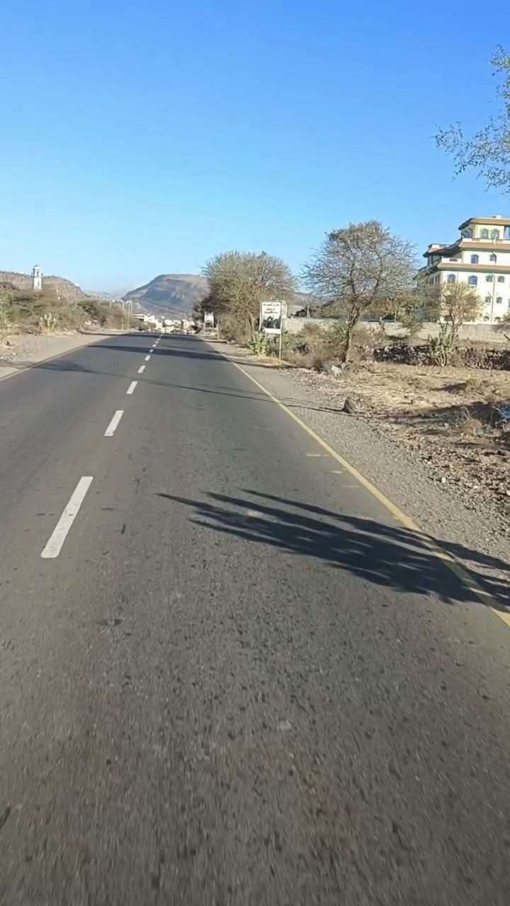 عاجل :إغلاق طريق الضباب بتعز