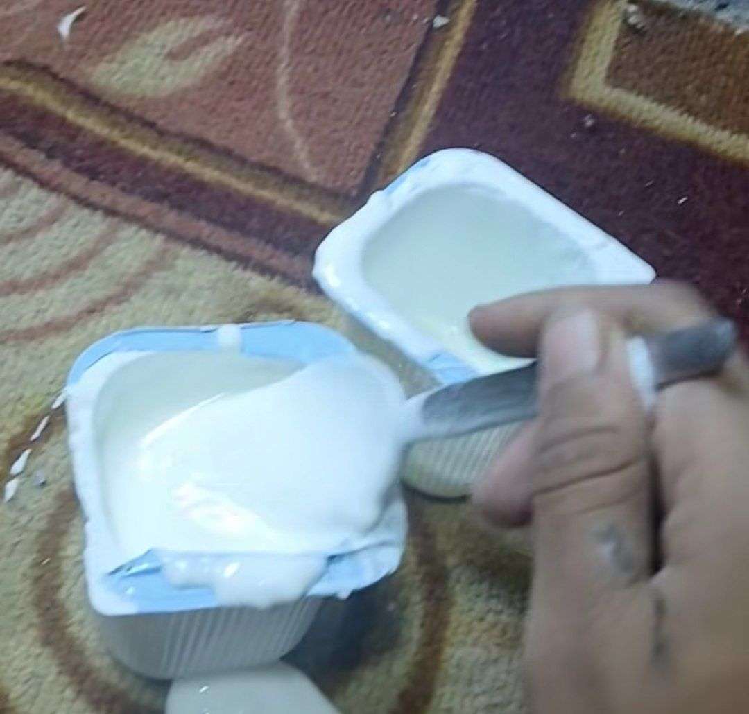 مواطنون يتفاجأون بتغيّر قوام الزبادي ويطالبون بتوضيح الأسباب