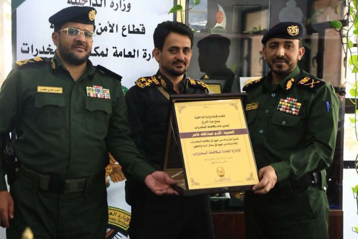 من هو العميد أكرم عامر؟.. وثائق حوثية تكشف هوية مسؤول أمني بارز بين أسرى تعز