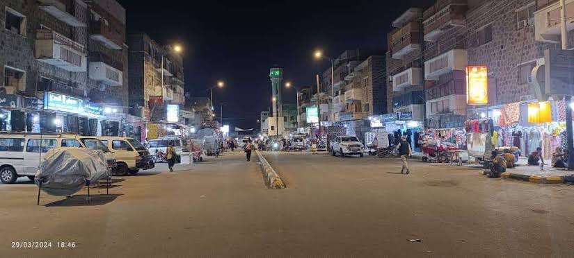 غضب في أبين بعد اتهامات بنهب حقيبة ملابس مواطن بسبب انه صومالي