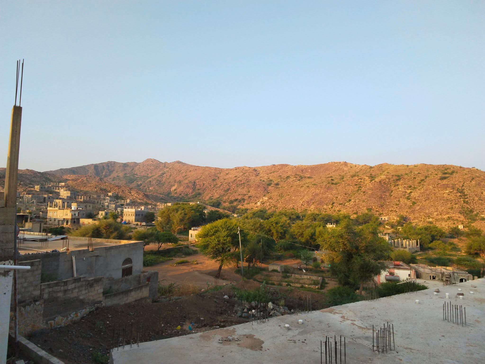 شاهد بالصورة .. كيف يبدو جبل هان قبل قليل