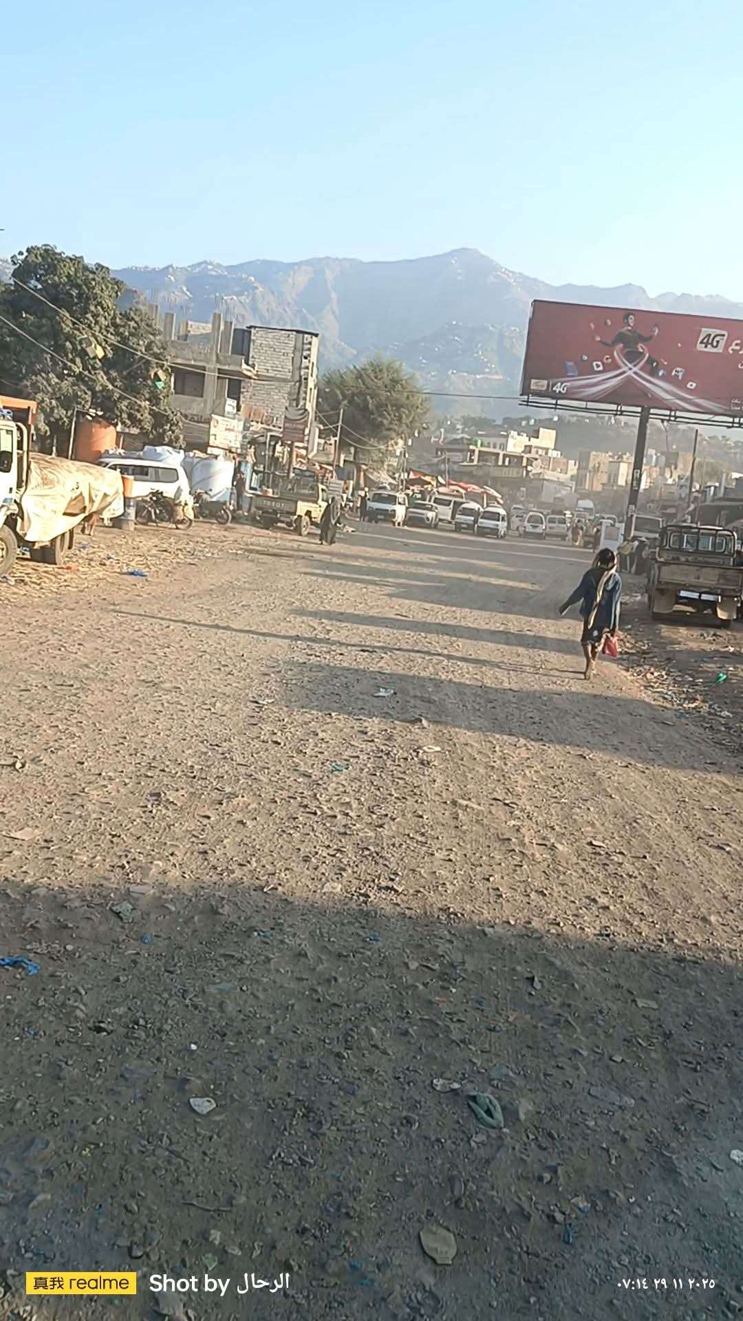 فتح طريق المدينة – الضباب بتعز أمام حركة السير دخولاً وخروجاً