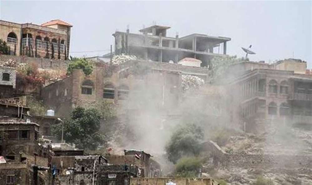 مصدر عسكري: الحو ثيون استخدموا قنابل غازية خلال هجومهم على عصيفرة شمال تعز