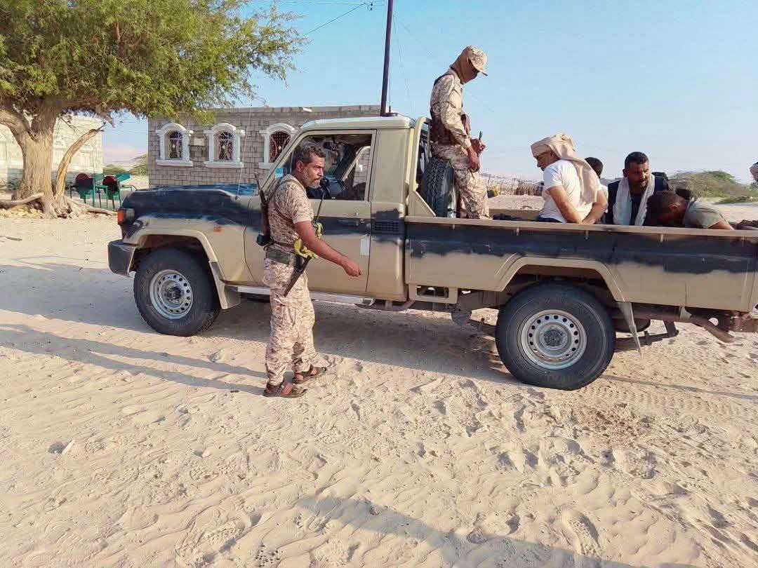 عادل اليافعي يدعو إلى تشديد العقوبات بحق المتورطين في تهريب السلاح لمليشيا الحوثي