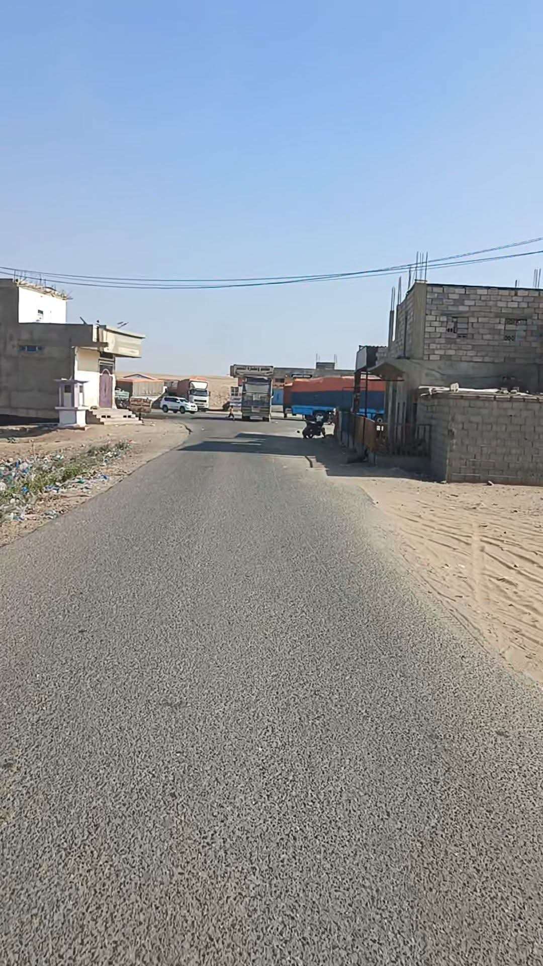 تنويه هام للمسافرين .. الطرق البديلة بين تعز وعدن