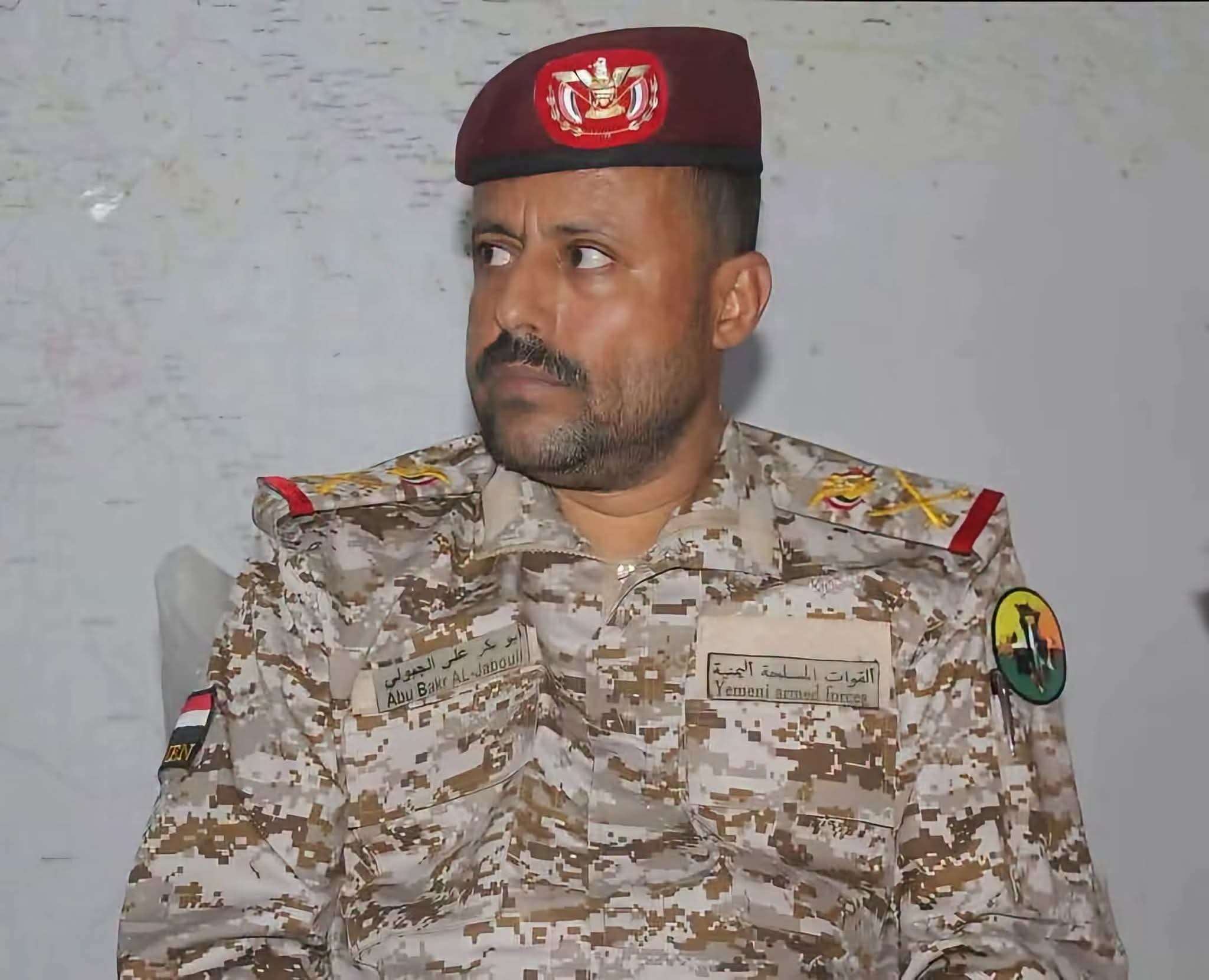 فضل الجعدي يفجرها و يتهم قائد محور طور الباحة بتسليم مواقع عسكرية للحوثيين ويحذر من تكرار الانسحابات