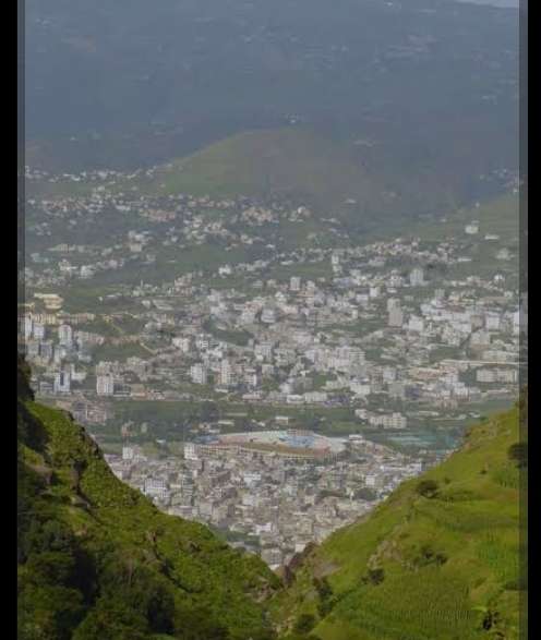 صحفي يتعرض لاعتداء من قبل قيادي كبير