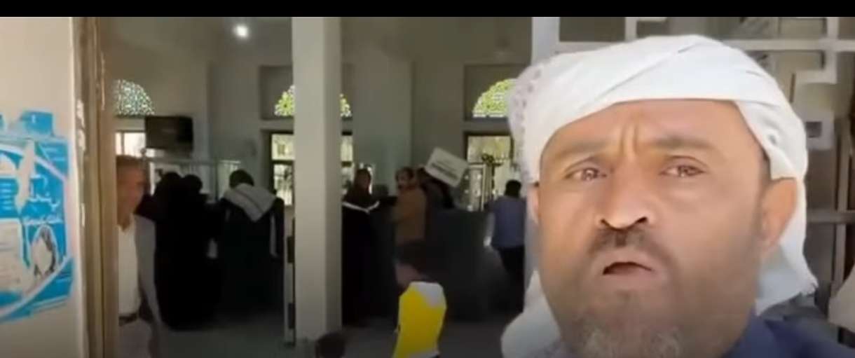 حرمان معلم من استلام نصف راتب