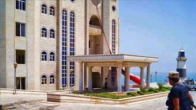 دعوات للقيام بهذا الأمر أمام قصر معاشيق