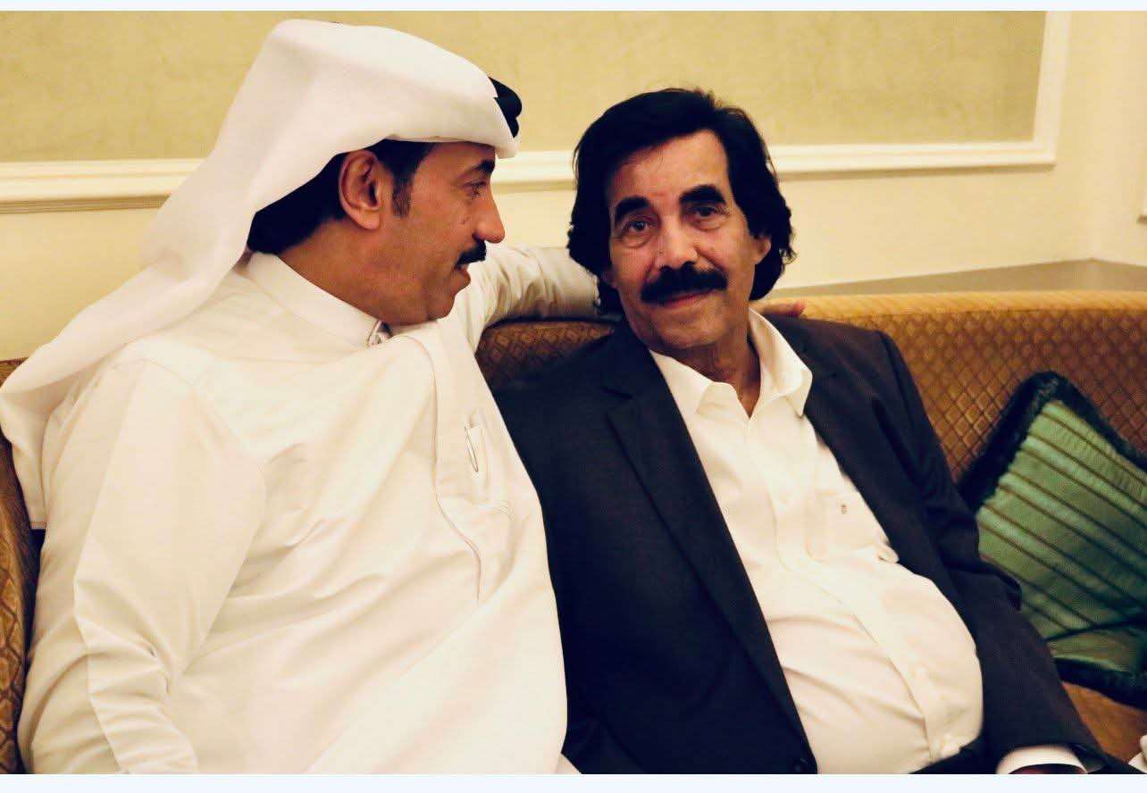 البيض يصدر بيان هام ويعلن موقفه من التحشيد العسكري في حضرموت