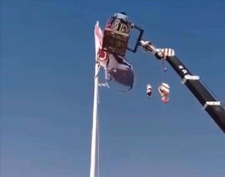 لاول مرة انزال علم اليمن من فوق منفذ الوديعة والكشف عن ماحدث