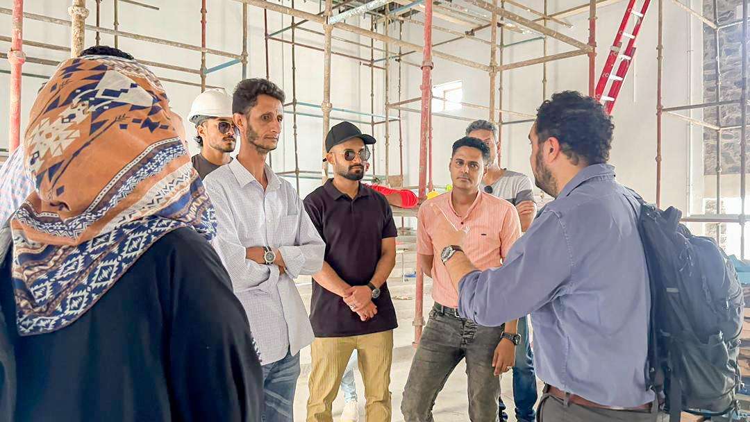 بن جرادي وأوليفيرا يتفقدان مشروع ترميم سينما برافين (أروى) وعدد من المنازل الأثرية