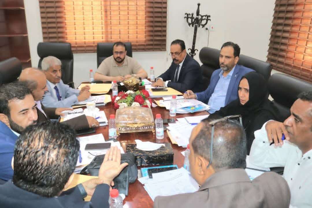 وزير الأشغال يترأس اجتماع مجلس صندوق صيانة الطرق والجسور لمناقشة موازنة وخطة إنفاق 2026