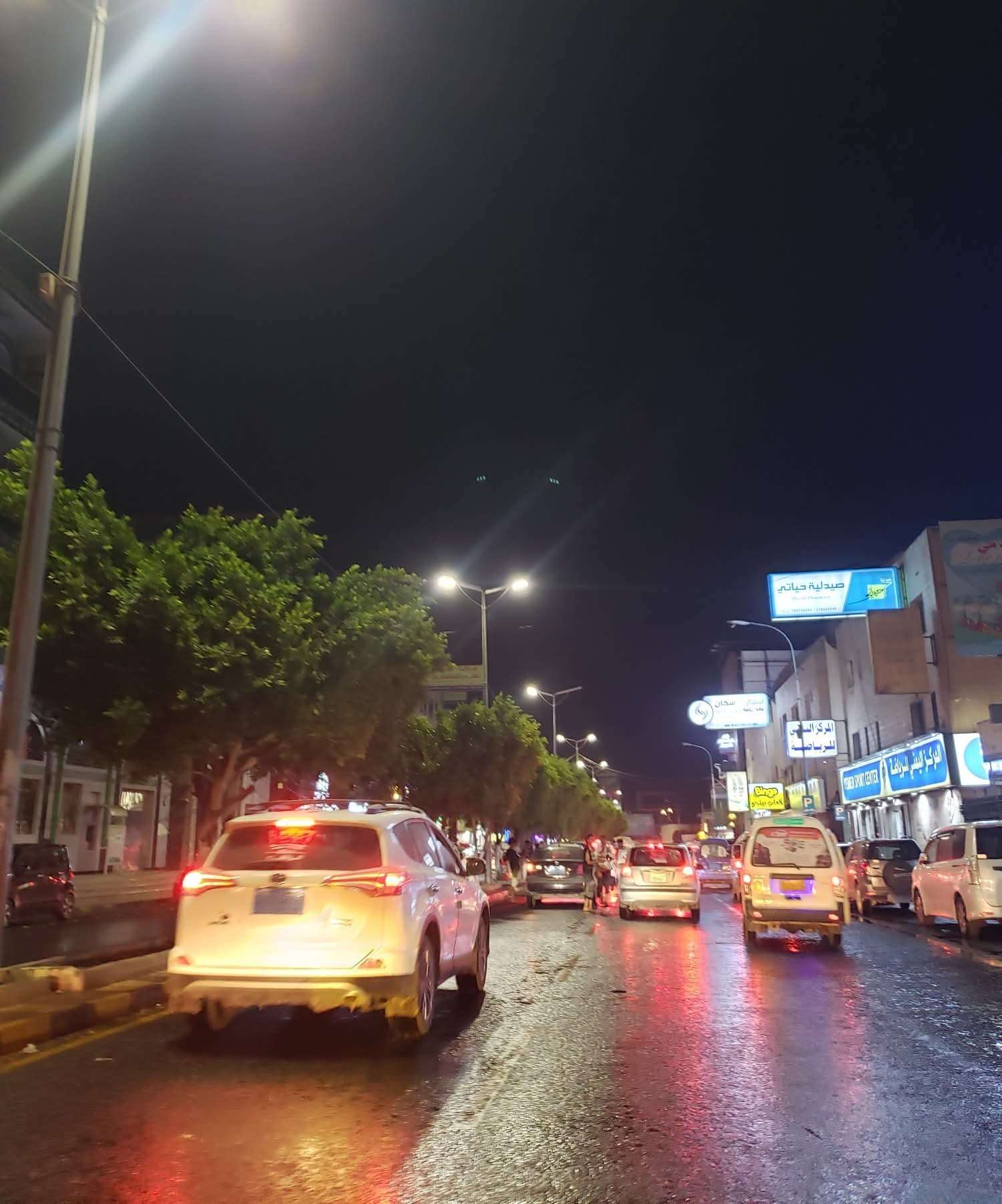 حادث مروع في صنعاء بسبب فقدان سائقة السيطرة على مركبتها