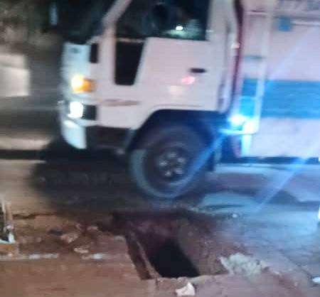 استجابة سريعة تنهي خطراً يهدد المارة والمركبات