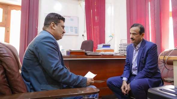 بن الوزير يوجه بالاقتراب من هموم المواطنين في مديرية الروضة