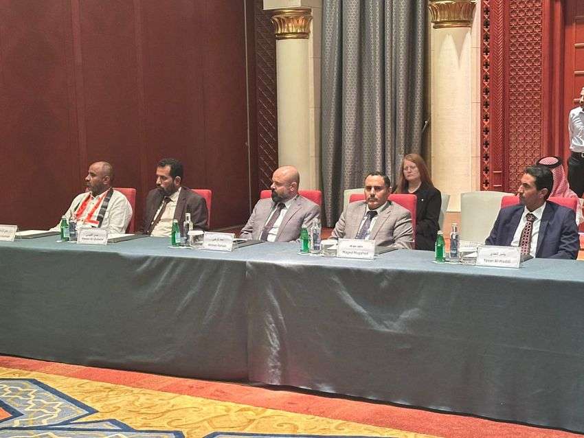 الوفد الحكومي يعلن التوصل إلى اتفاق شبه كلي للإفراج عن آلاف المحتجزين والمختطفين